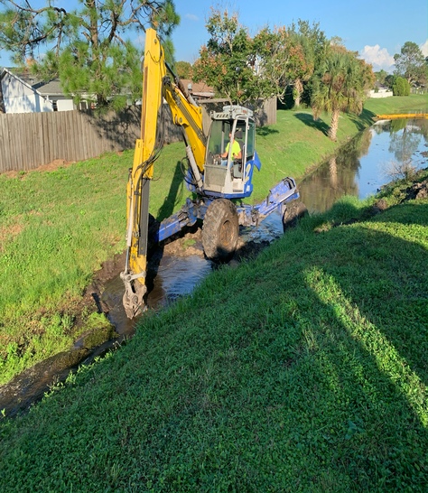 Dredging-and-Excavating-Services